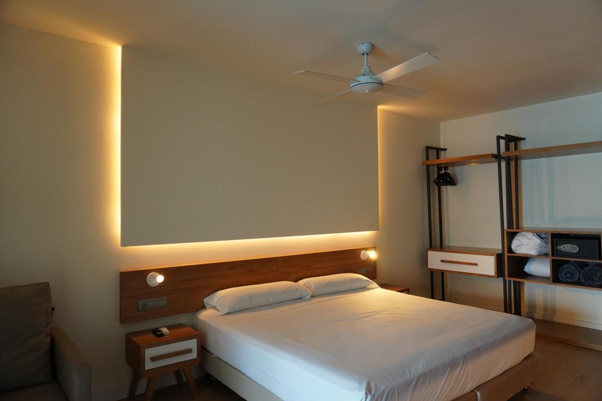 Hotel Brisamar Suites Coma-ruga Exterior foto