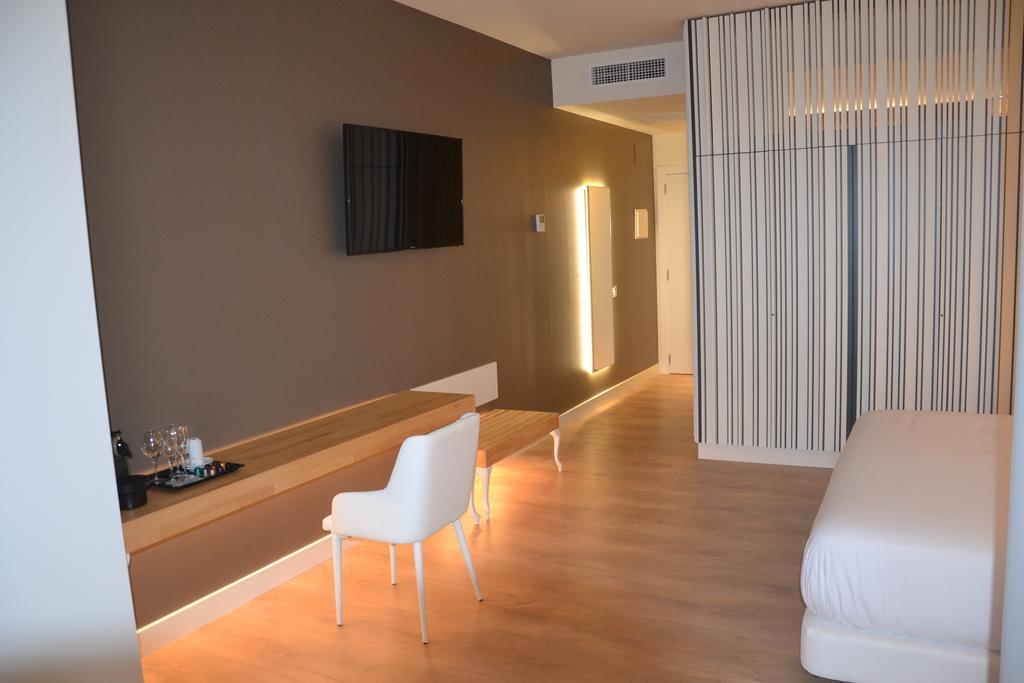 Hotel Brisamar Suites Coma-ruga Exterior foto