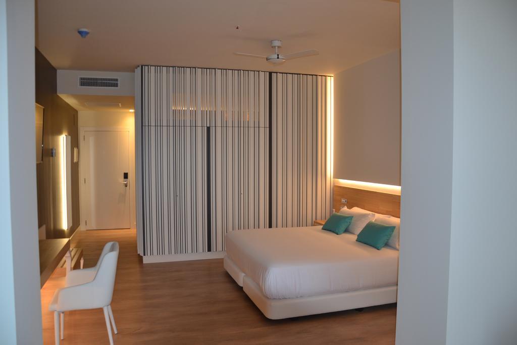 Hotel Brisamar Suites Coma-ruga Exterior foto